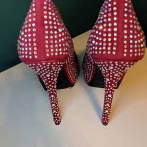 Red Pumps